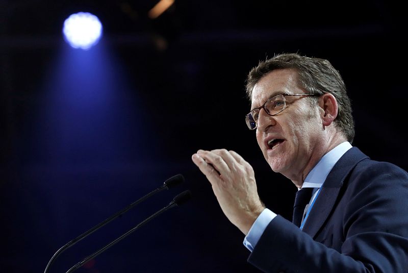 El presidente de la Xunta de Galicia, Alberto Núñez Feijóo, durante su intervención en la inauguración de la convención del Partido Popular, en la que ha reivindicado las fortalezas del partido y su poder para defender la unidad de España.