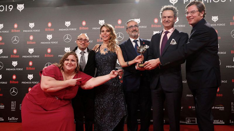 El equipo de 'Campeones' recibe el premio a la mejor película de comedia.