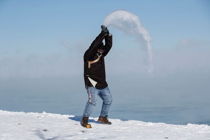 Continúa la ola de frío polar en EE.UU.