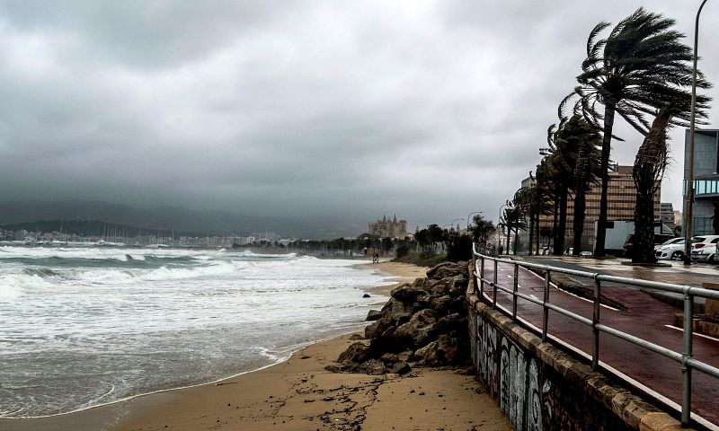 La borrasca Helena comienza a colapsar el tercio norte del país