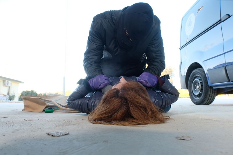 Pablo ataca en plena calle