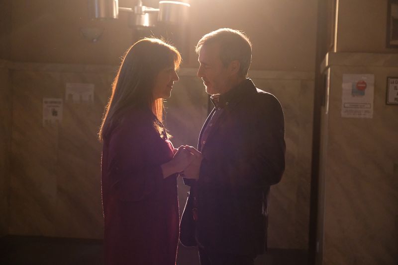 Elías y María bailando juntos