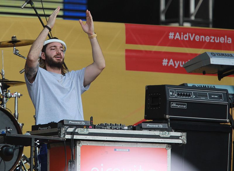 El Dj sueco Alesso actúa durante el concierto 'Venezuela Aid Live'