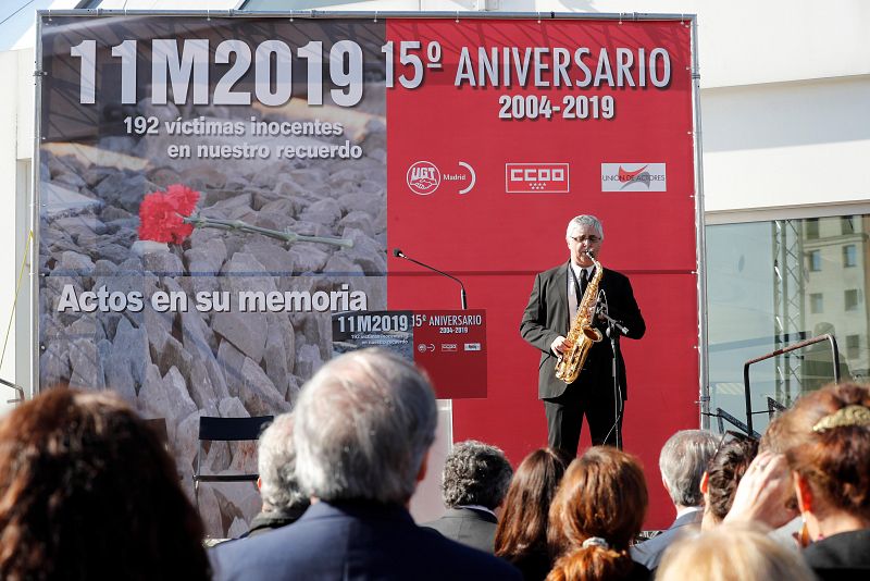 Un momento del homenaje a las víctimas del 11M que se ha rendido en la estación de Atocha, donde explosionó uno de los trenes