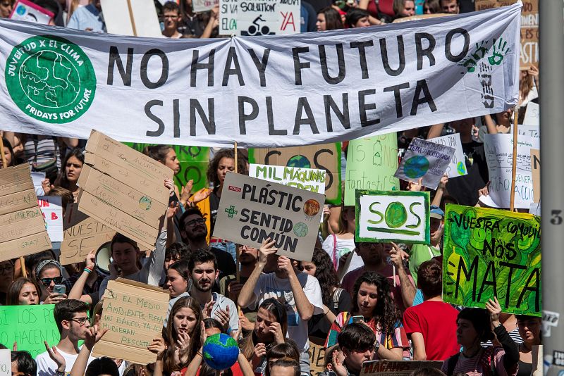 Los estudiantes piden a los políticos que "rescaten" el planeta