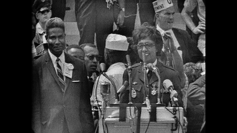 Josephine Baker defendiendo los derechos civiles de los negros