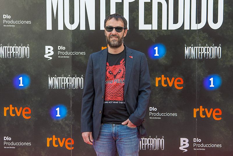 Agustín Martínez, autor de la novela en la que está basada la serie