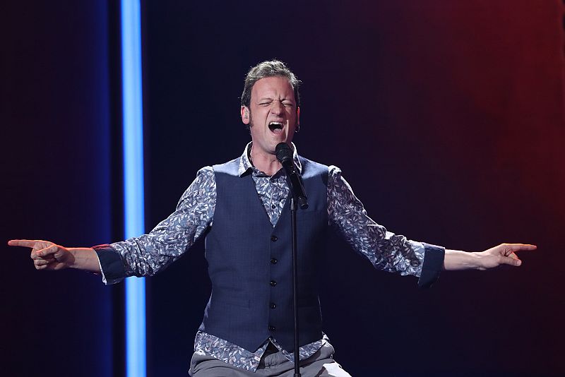 Edu Soto interpreta 'VIvir así es morir de amor'