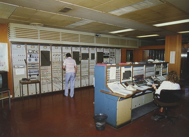 Foto del control central antiguo de RNE.