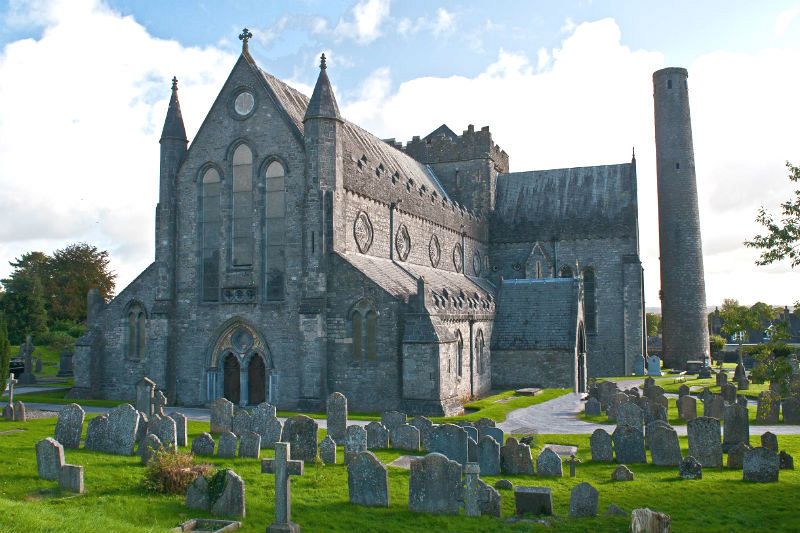 Catedral de Saint Canice y torre.