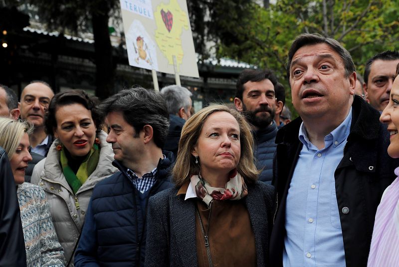 Los ministros de Trabajo, Magdalena Valerio; de Economía, Nadia Calviño; y de Agricultura, Luis Planas, han acudido a la manifestación