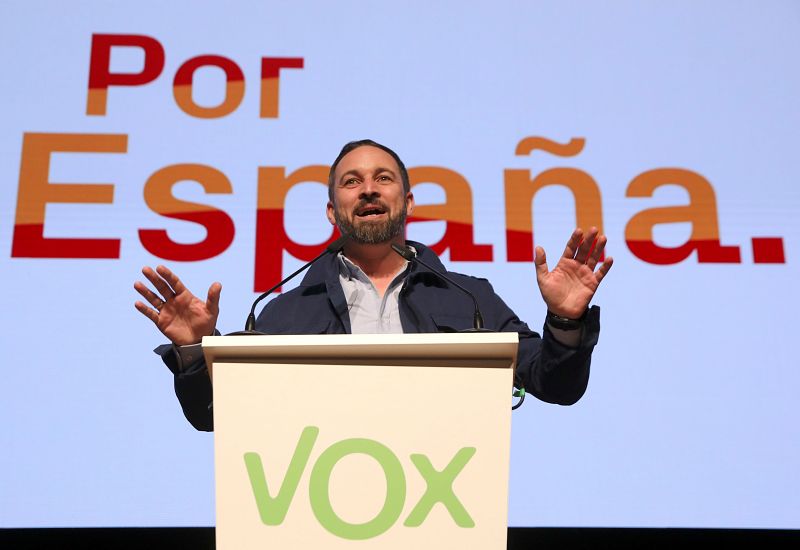 Santiago Abascal, líder y candidato presidencial del partido de extrema derecha VOX de España, durante un mitin en Toledo.