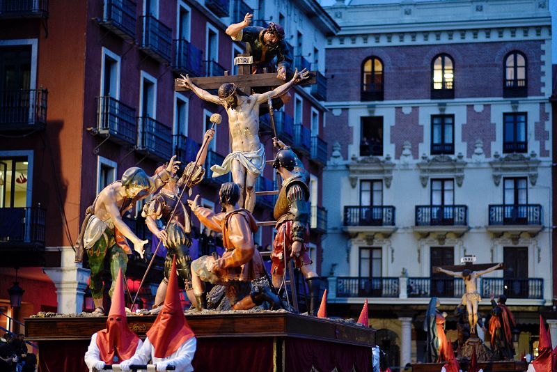 La imagen del paso "Padre, perdónales porque no saben lo que hacen", de Gregorio Fernández, procesionado por la Cofradía de las Siete Palabras durante la Procesión General del Viernes Santo de Valladolid