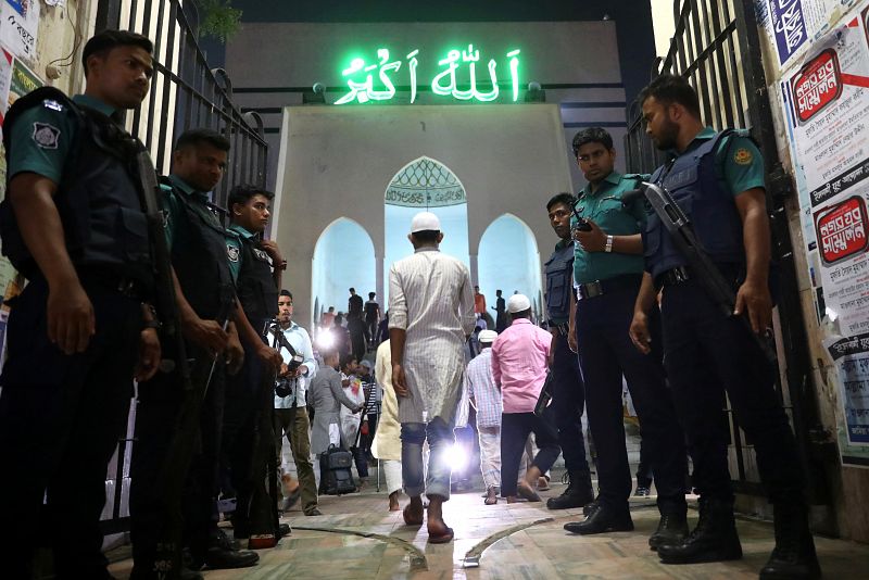 La Mezquita Nacional Baitul Mukarram ha reforzado su seguridad tras la cadena de atentados en Sri Lanka