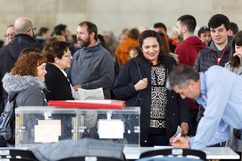 Las mesas electorales se constituyen a las ocho