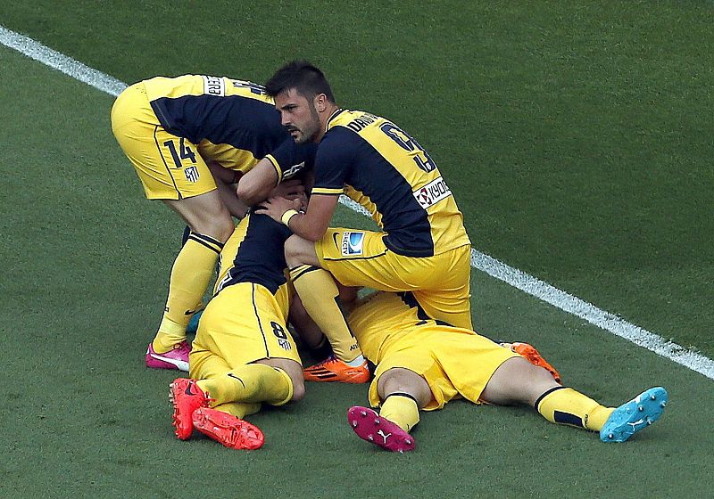 Mejores momentos de Godín - Liga ante el Barcelona en 2014