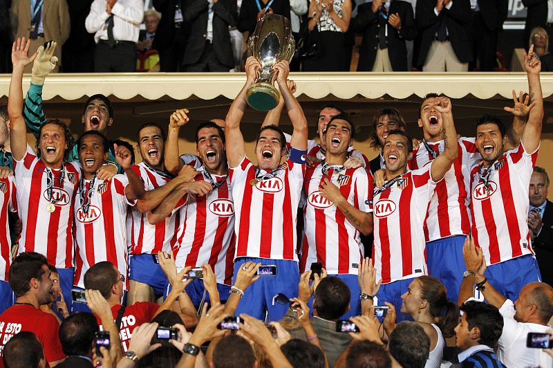 Mejores momentos de Godín - Supercopa Europa 2010