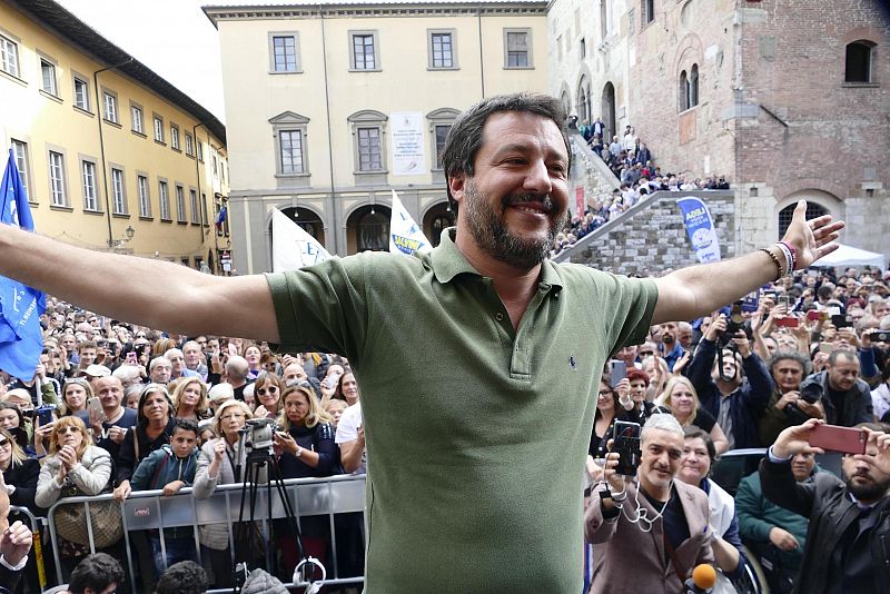 Salvini hace campaña en Prato (Italia)