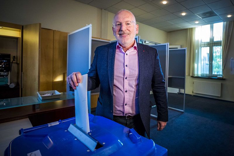 Frans Timmermans vota en Heerlen