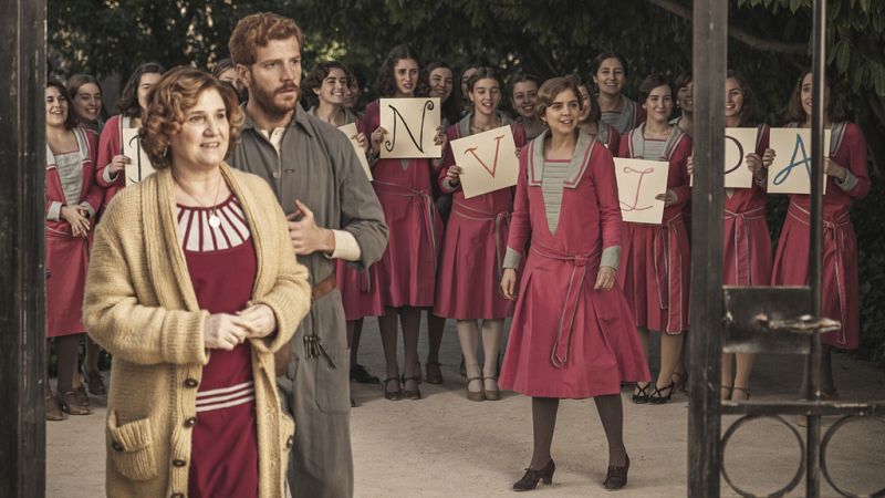 Las alumnas preparan la llegada de Teresa