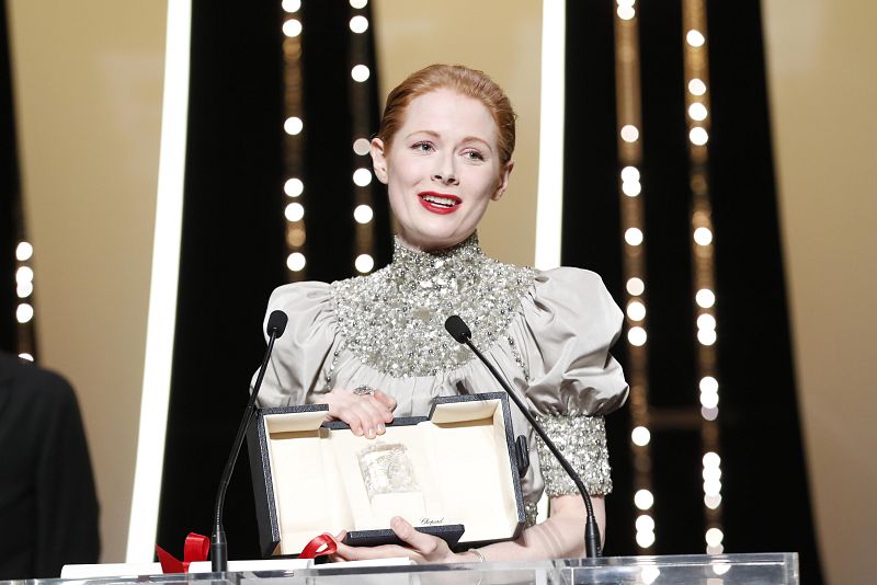 La actriz británica Emily Beecham, premio a la Mejor actriz por Little Joe.