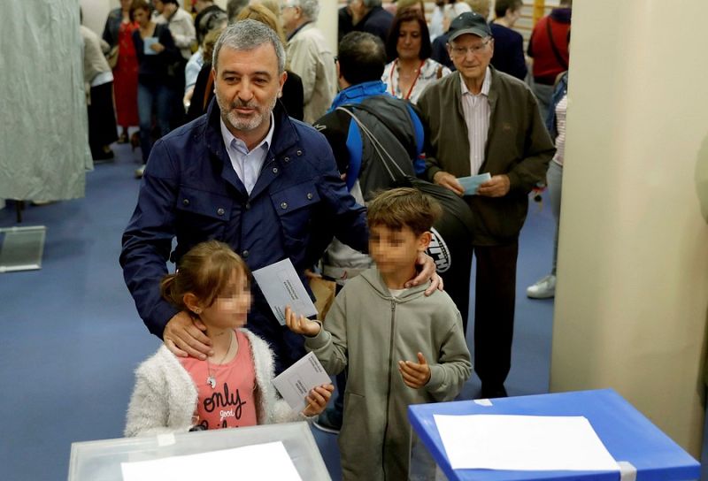 Jaume Collboni vota en las elecciones del 26M