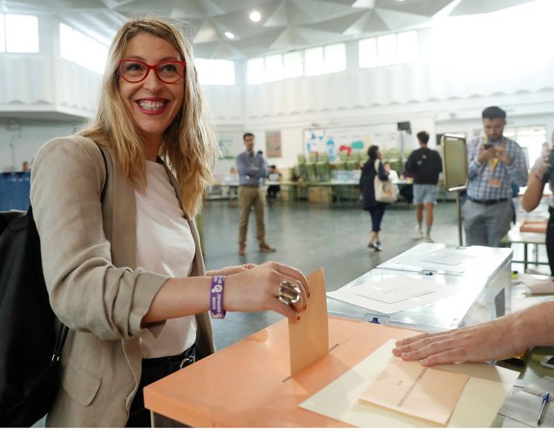 María Eugenia Rodríguez Palop vota en las elecciones del 26M