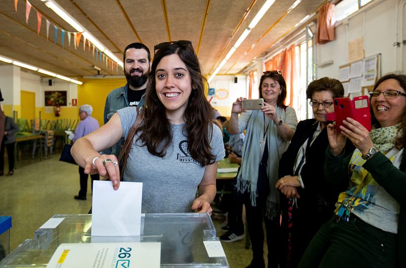 Anna Saliente vota este domingo electoral en Barcelona