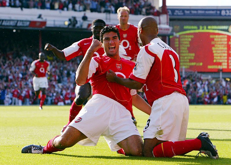 Fotografía de archivo, tomada el 22/8/2004, de José Antonio Reyes celebrando un gol con el Arsenal en el partido de la Liga inglesa que disputó con el Middlesbrough