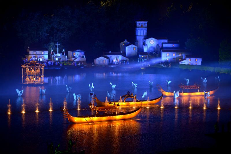 La Cinéscénie, el espectaculo nocturno del parque Puy du Fou.