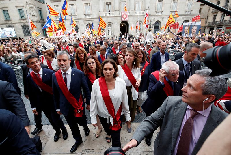 Ada Colau se dirige al Palau de la Generalitat tras ser reeligida alcaldesa de Barcelona