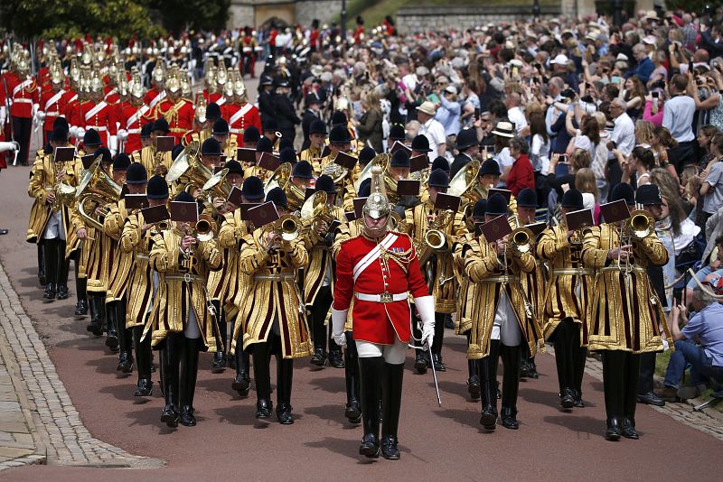  Vista del desfile en Windsor con el que cada año Reino Unido celebra la llegada de nuevos miembros a la prestigiosa Orden de la Jarretera.