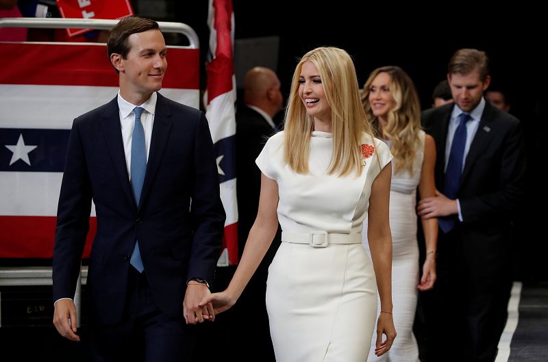 La hija de Trump y su yerno, Ivanka Trump y Jared Kushner, ambos asesores de la Casa Blanca. REUTERS/Carlos Barria