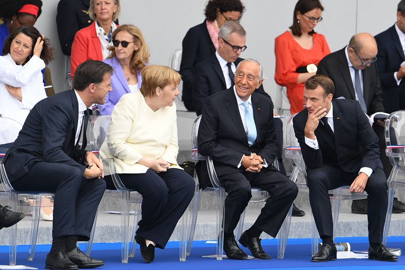 El primer ministro de Holanda, Mark Rutte; la canciller alemana, Angela Merkel; el presidente de Portugal, Marcelo Rebelo de Sousa; y el presidente de Francia, Emmanuel Macron