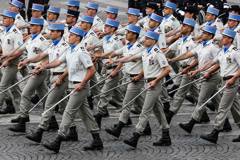 Estudiantes de la escuela de logística militar ('Ecole du Materiel')