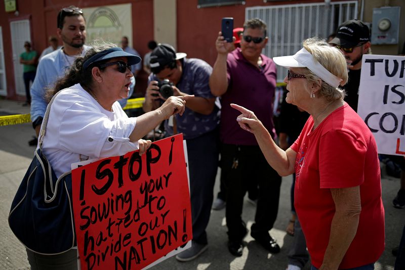 Manifestaciones en defensa de Trump y de rechazo al presidente estadounidense han coincidido en El Paso con motivo de su visita tras el tiroteo