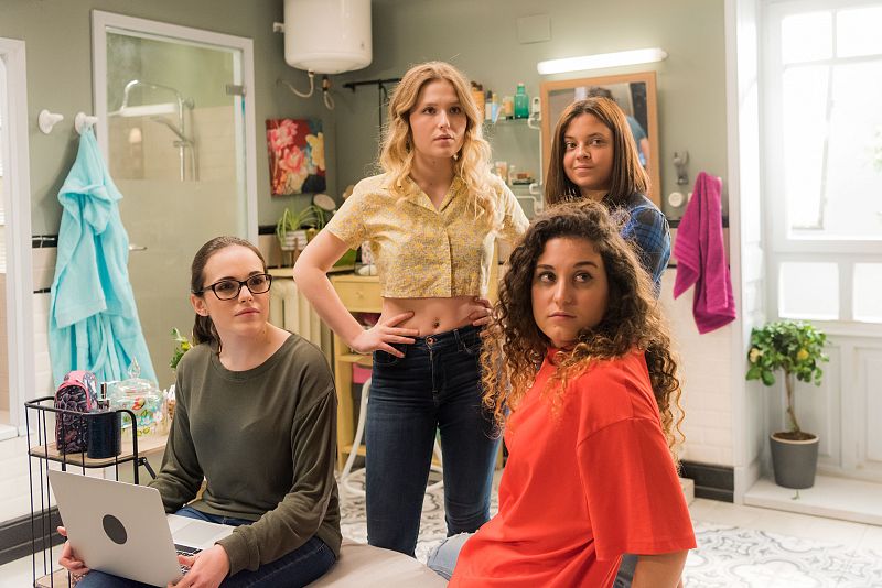 Moments del rodatge de la sèrie Bany compartit