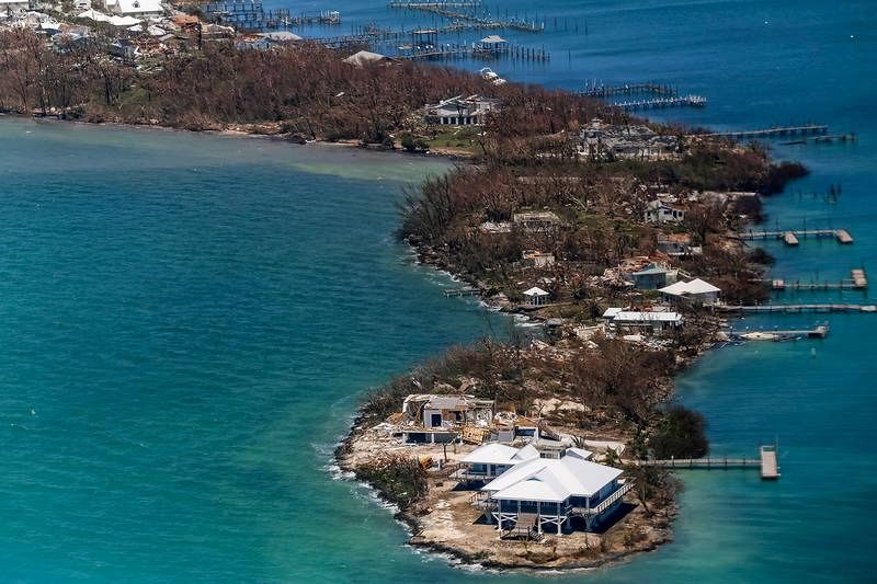 Vista aérea de las inundaciones y los daños causados por el huracán en Freeport, Gran Bahama.