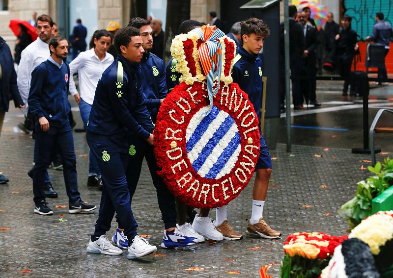 Ofrenda floral del Espanyol en la Diada