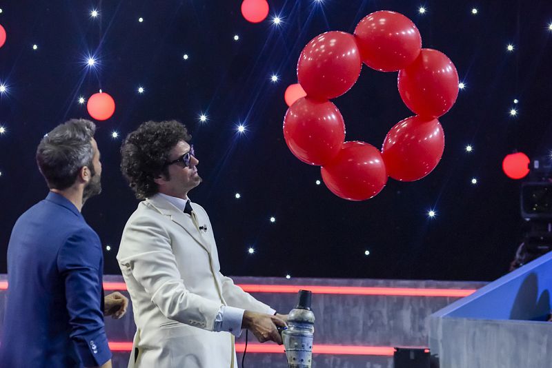 Pablo Ibáñez preparando una de sus espectaculares pruebas