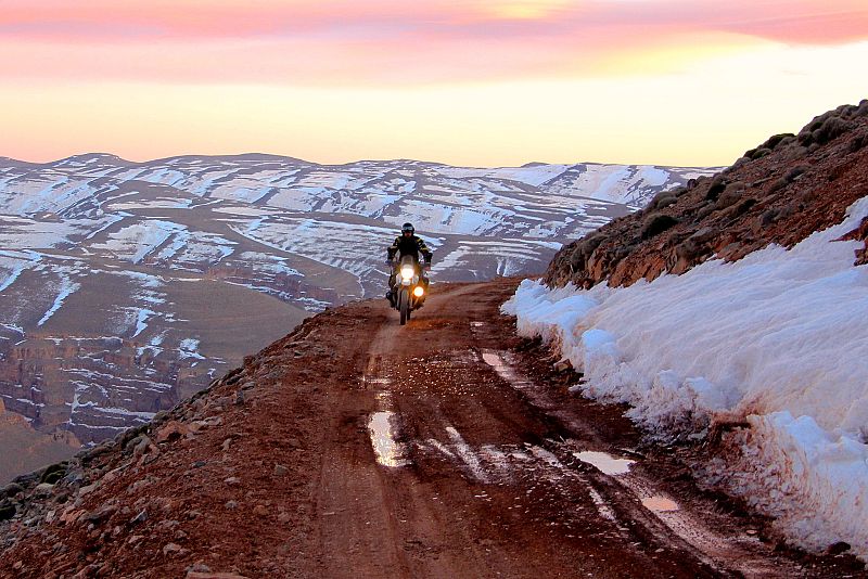Miquel en la cima del Atlas