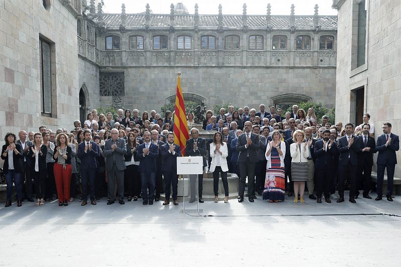 Torra y el Govern se comprometen a avanzar "sin excusas" hacia la república