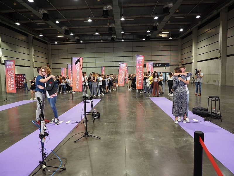 Pegatinas a pares en la fase 1 del casting de OT 2020 en Valencia