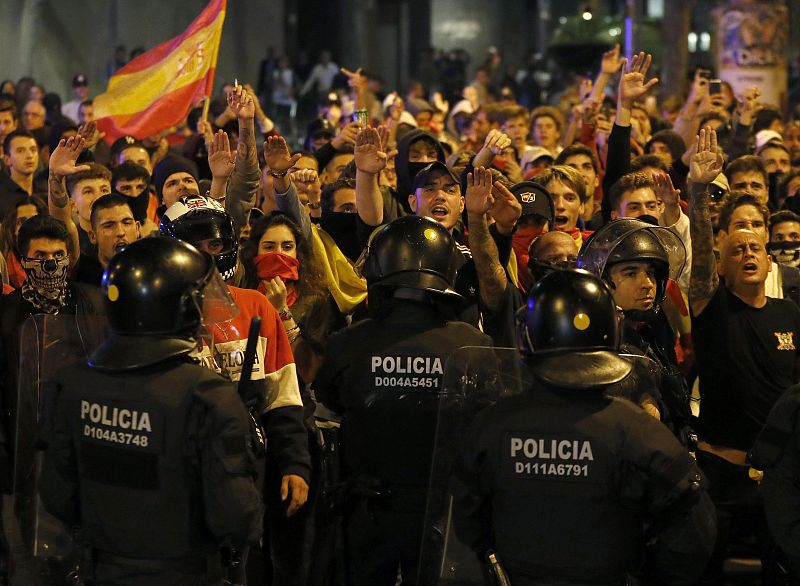 Membres d'ultradreta també es manifesten al centre de Barcelona