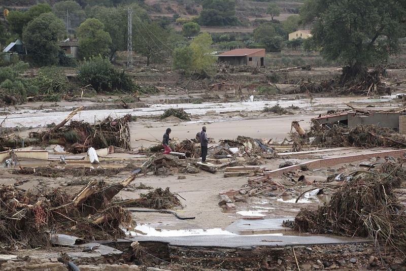 La población tarraconense de Montblanc gravemente afectada por la crecida del río Francolí