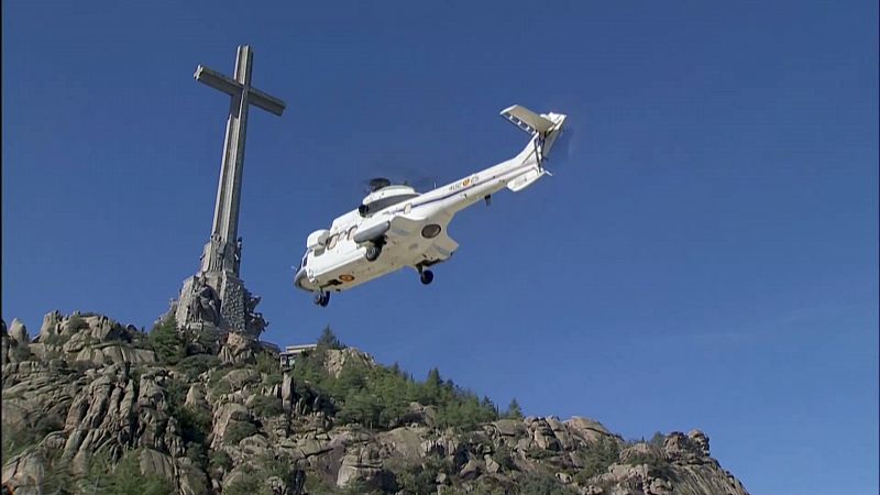 Despega el helicóptero con el féretro de Franco hacia el cementerio de El Pardo-Mingorrubio