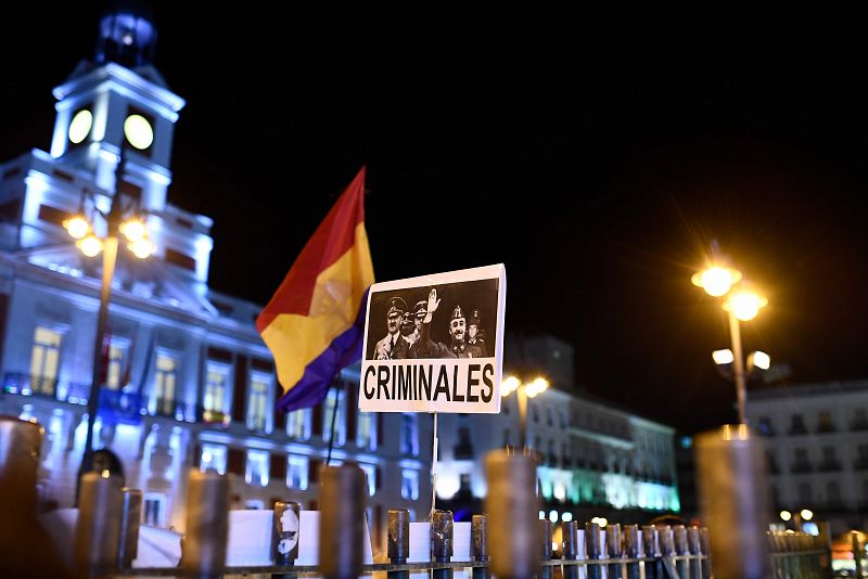 Manifestación republicana en la Puerta del Sol