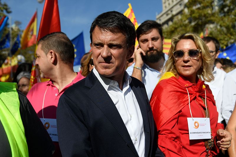 Manuel Valls també va participar en la manifestació constitucionalista