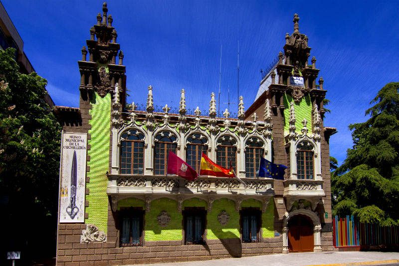 Palacio de Hortelano (Museo de la cuchillería).