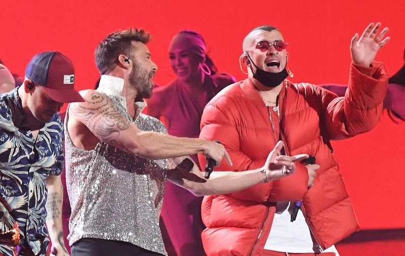  Talento boricua sobre el escenario: Ricky Martin, Bad Bunny y René interpretan "Cántalo".
